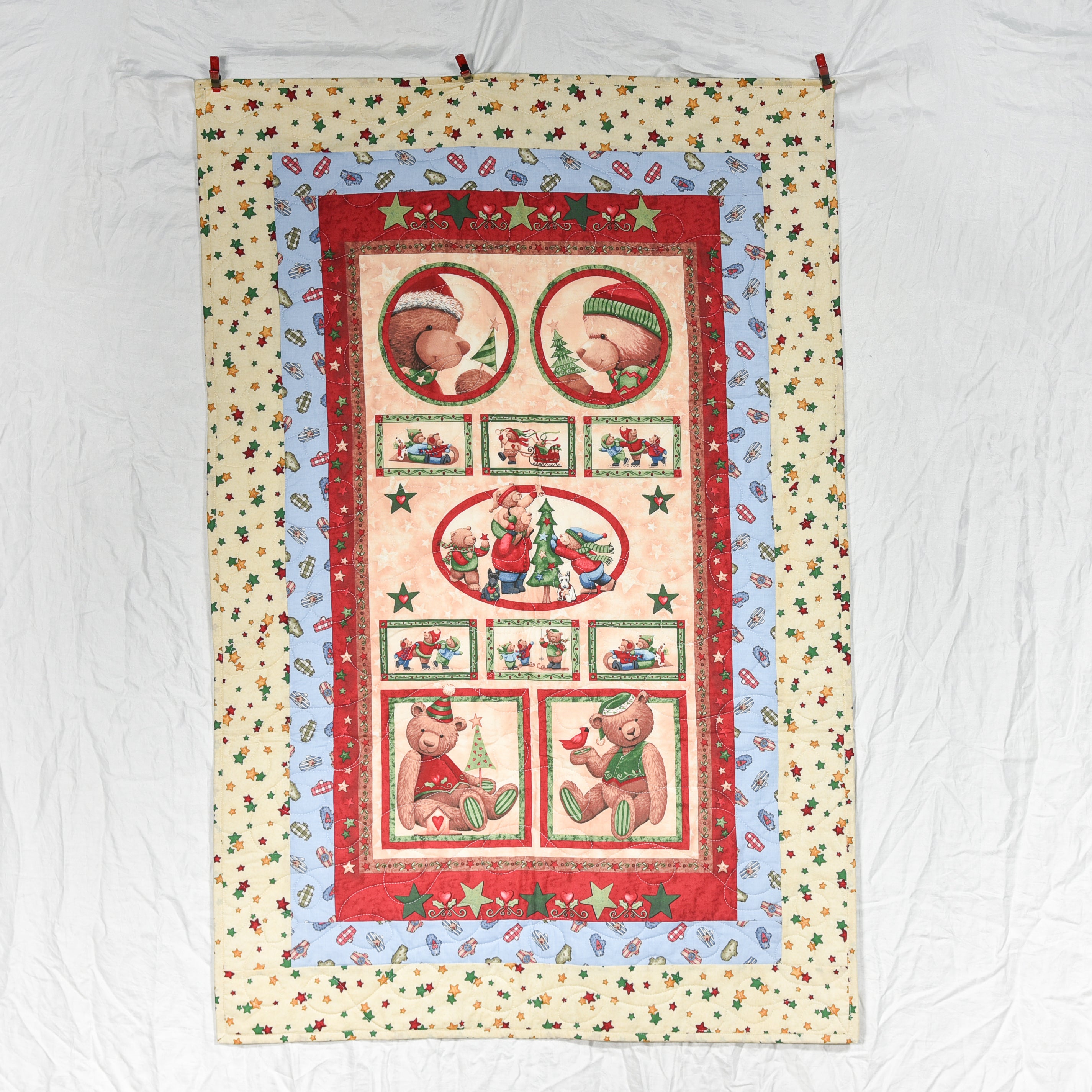 Happy Teddy Bear Christmas Quilt